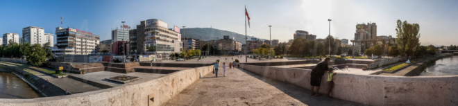 Blick über die Steinbrücke auf die Europäische Seite