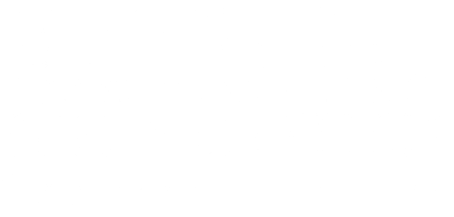 Auf dem Boot nun spürt man den kalten Luftzug, der vom Gletscher ausgeht. Wind herrscht eigentlich keiner, also kann es nur der Gletscher sein. Und es ist wirklich so, man kommt sehr nahe an die Kante heran, allerdings immer noch mit einem gebührenden Sicherheitsabstand. Es ist Frühling und die Sonne scheint. Also kann es gegen Nachmittag immer wieder unvorhergesehen zu Abbrüchen des Gletschers kommen. Je nachdem wie gross die Stücke sind, die von der Masse abgesprengt werden (und es sind tatsächlich einzelne Knalle wie bei einer Sprengung oder Feuerwerk, die zeigen, dass der Gletscher immer in Bewegung ist) wird eine mehr oder weniger grosse Welle erzeugt, was nicht ungefährlich für das Schiff sein kann. Wir hoffen natürlich, dass etwas grosses passiert während wir dort sind. Aber leider gibt es nur ein paar sehr kleine Abbrüche - Schade. Ansonsten schimmert der Gletscher an seinen Kanten , Hohlräumen und Zinnen in seinem typischen Blau, in das man sich gerne hineinfallen lassen möchte. Auf dem Boot nun spürt man den kalten Luftzug, der vom Gletscher ausgeht. Wind herrscht eigentlich keiner, also kann es nur der Gletscher sein. Und es ist wirklich so, man kommt sehr nahe an die Kante heran, allerdings immer noch mit einem gebührenden Sicherheitsabstand. Es ist Frühling und die Sonne scheint. Also kann es gegen Nachmittag immer wieder unvorhergesehen zu Abbrüchen des Gletschers kommen. Je nachdem wie gross die Stücke sind, die von der Masse abgesprengt werden (und es sind tatsächlich einzelne Knalle wie bei einer Sprengung oder Feuerwerk, die zeigen, dass der Gletscher immer in Bewegung ist) wird eine mehr oder weniger grosse Welle erzeugt, was nicht ungefährlich für das Schiff sein kann. Wir hoffen natürlich, dass etwas grosses passiert während wir dort sind. Aber leider gibt es nur ein paar sehr kleine Abbrüche - Schade. Ansonsten schimmert der Gletscher an seinen Kanten , Hohlräumen und Zinnen in seinem typischen Blau, in das man sich gerne hineinfallen lassen möchte.